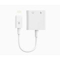 Cable adaptador de audio 2 en 1 Iphone Lightning Audio + Entrada de carga / Nb1245 / Blanco