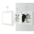 Base de enchufe de pared tipo schuko con 2 tomas USB Max. 2.4A, blanca / C-10.35.0010
